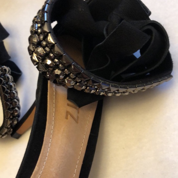 EUC SCHUTZ heels. Embroidered ankle strap. Size 8. - Picture 4 of 5